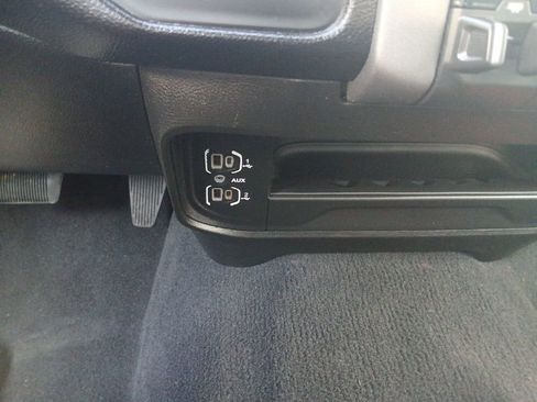 Used 2024 RAM 3500 Big Horn AWD/4WD image 27