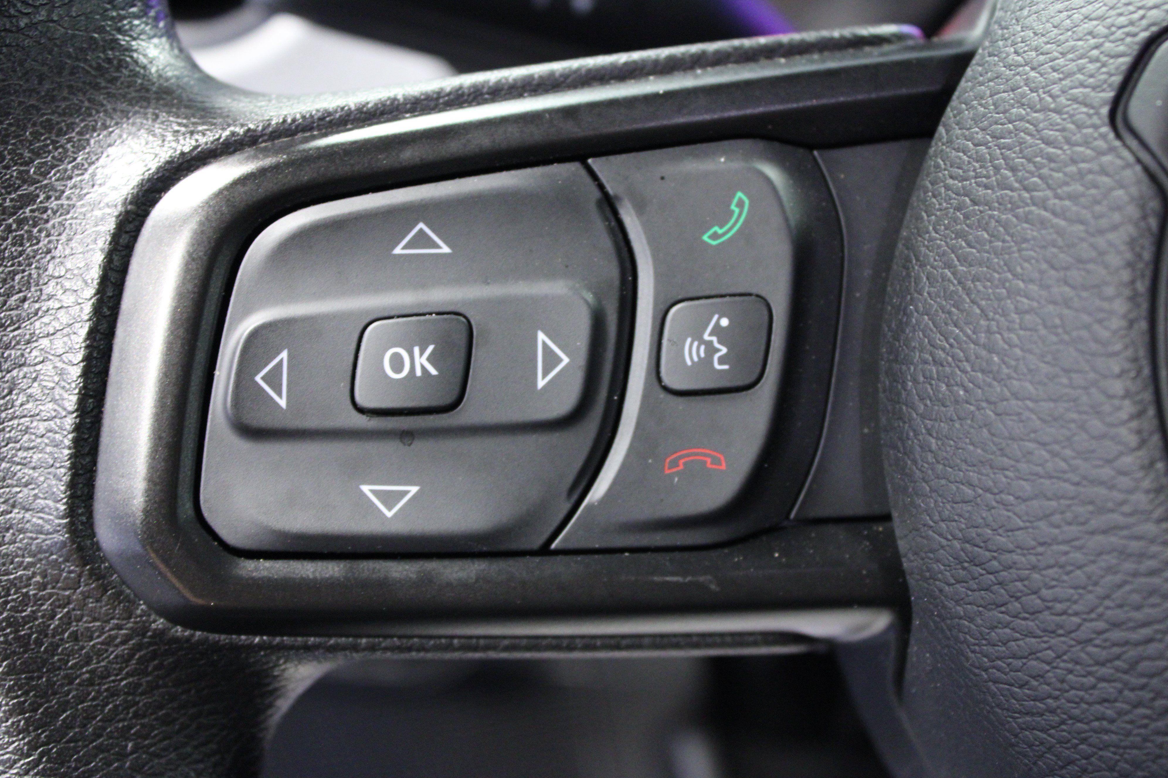 Used 2025 Jeep Wrangler Sport AWD/4WD image 19
