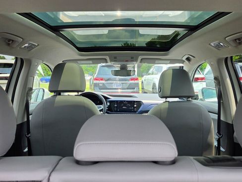Certified 2022 Volkswagen Taos SE w/ Panoramic Sunroof Package AWD/4WD image 60