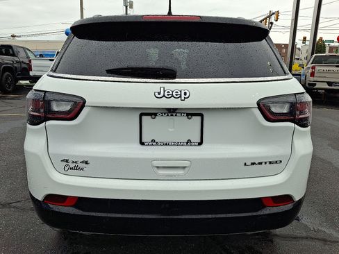 Used 2023 Jeep Compass Limited w/ Elite Group AWD/4WD image 4
