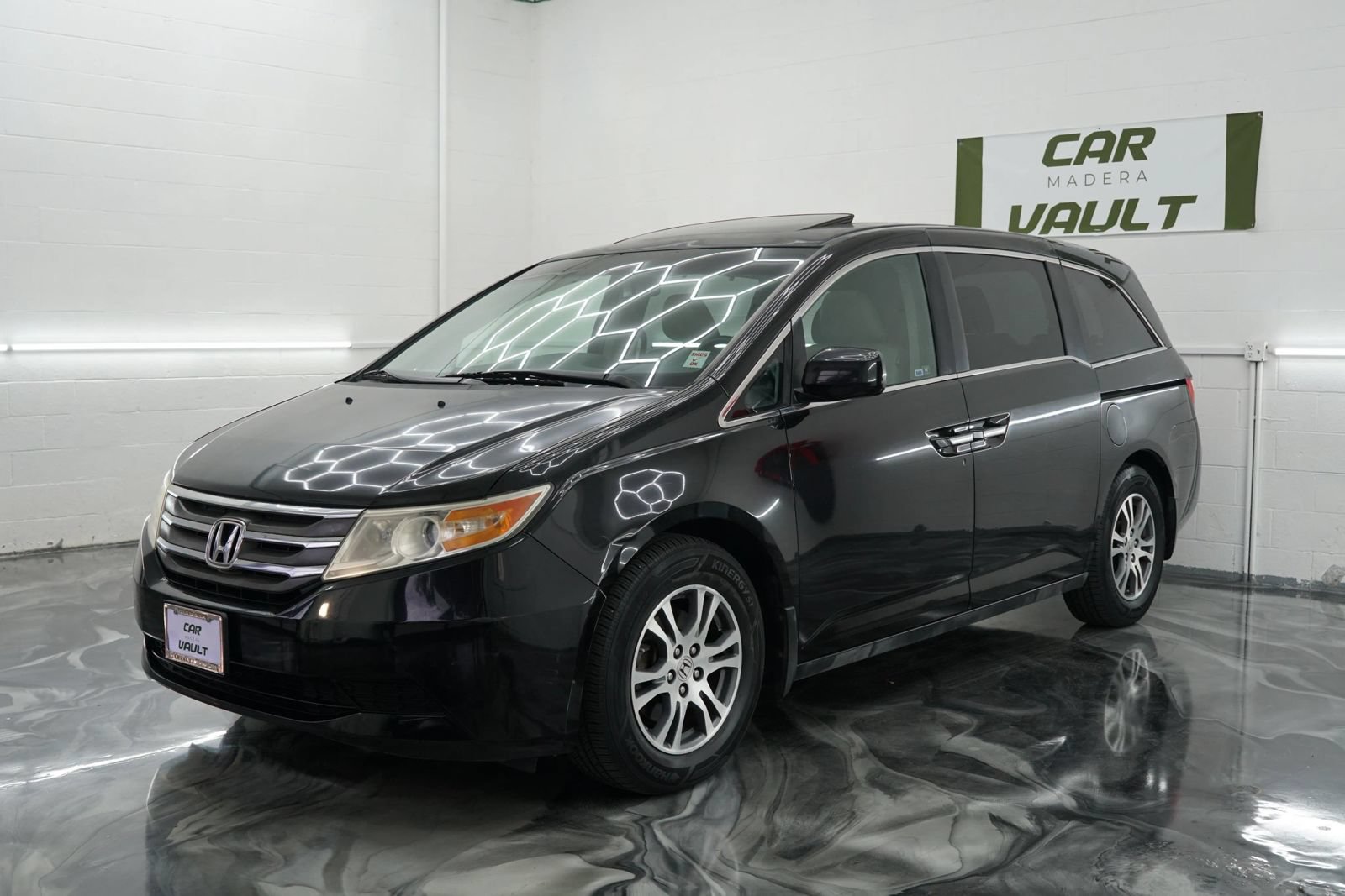 Used 2011 Honda Odyssey EX-L image 2