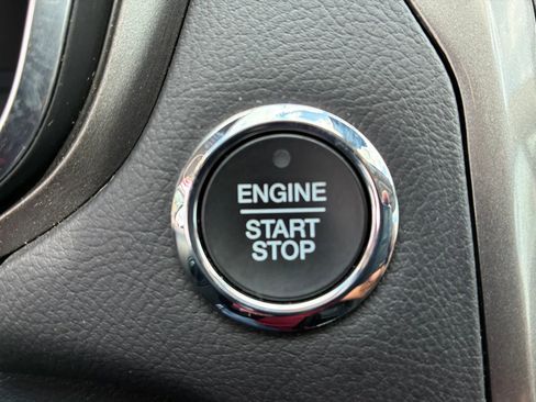 Used 2020 Ford Fusion SE FWD image 15