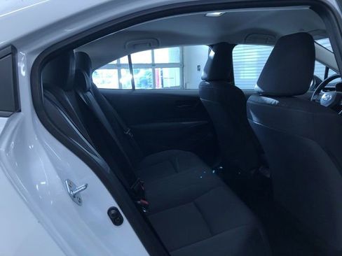 Used 2025 Toyota Corolla LE image 21