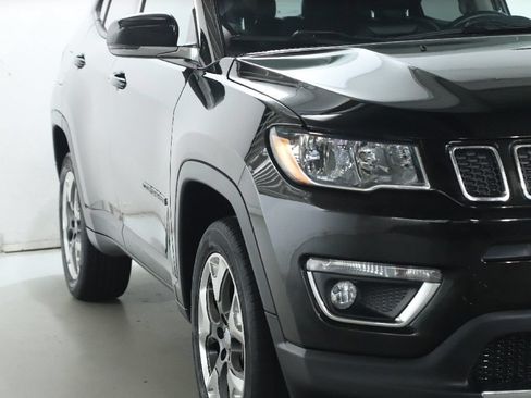 Used 2018 Jeep Compass Limited w/ Safe & Security Group AWD/4WD image 7