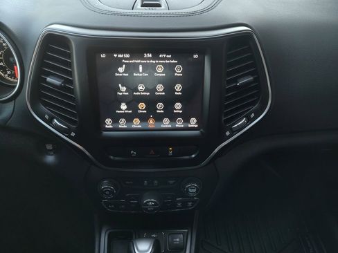 Used 2021 Jeep Cherokee Latitude Lux 80th Anniv w/ Quick Order Package 26U 80TH image 6