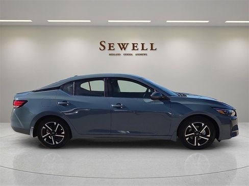 Used 2025 Nissan Sentra SV w/ All-Weather Package image 5