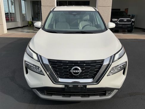Used 2023 Nissan Rogue SV AWD/4WD image 2