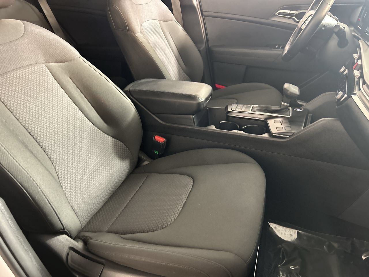 Used 2026 Kia Sportage LX FWD image 26