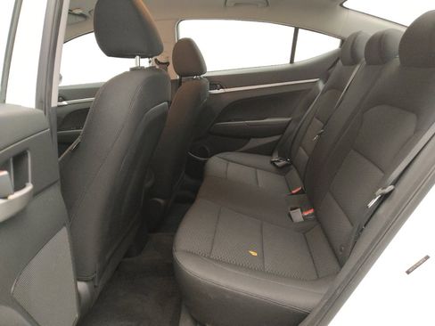 Used 2019 Hyundai Elantra SE w/ Cargo Package image 18