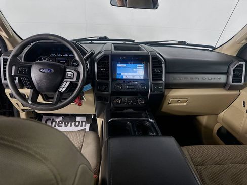 Used 2019 Ford F350 XLT w/ XLT Premium Package AWD/4WD image 20