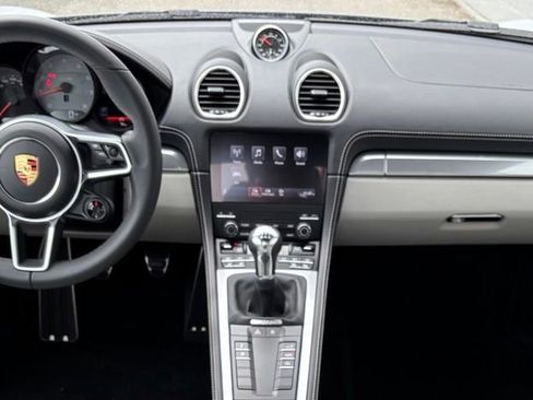 Used 2025 Porsche 718 Cayman S RWD image 17