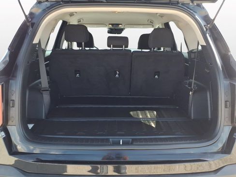 Used 2025 Kia Sorento LX FWD image 10