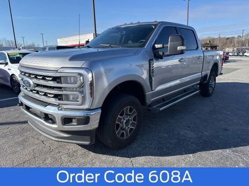 Used 2024 Ford F250 Lariat w/ FX4 Off-Road Package image 5