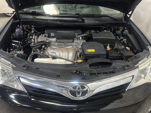 Used 2014 Toyota Camry XLE FWD image 13