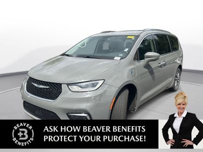 Used 2021 Chrysler Pacifica Touring-L