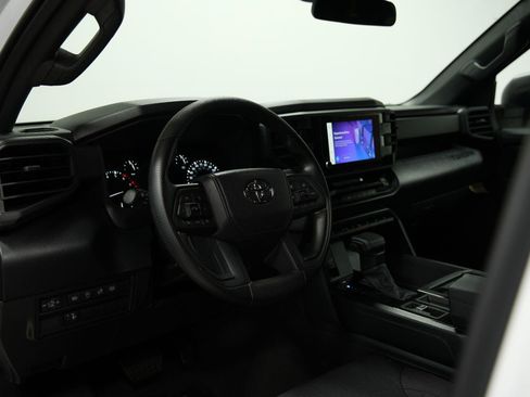 Used 2025 Toyota Tundra SR AWD/4WD image 31