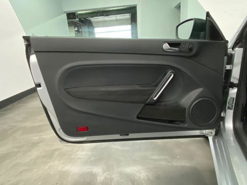 Used 2014 Volkswagen Beetle 1.8T image 33