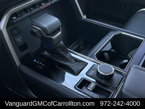 Used 2024 Toyota Tundra Limited AWD/4WD image 19