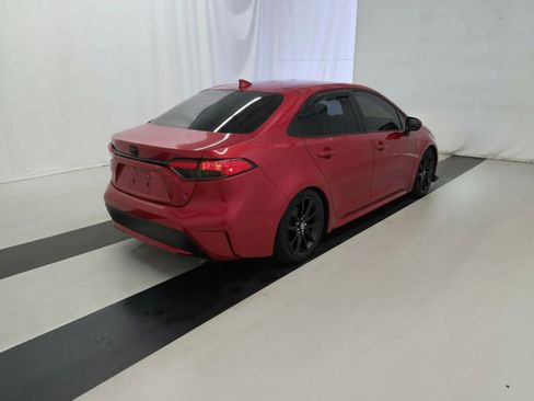 Used 2021 Toyota Corolla LE w/ Carpet Mat Package (TMS) FWD image 4