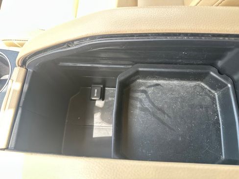 Used 2019 Toyota Highlander XLE image 17