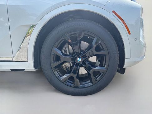Used 2023 BMW X7 xDrive40i w/ Executive Package AWD/4WD image 10