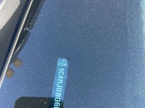 Used 2023 Jeep Grand Cherokee Limited w/ Trailer Tow Prep Group (B) image 33