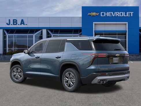 New 2026 Chevrolet Traverse LT image 3