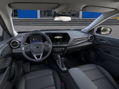 New 2026 Chevrolet Trax ACTIV w/ Sunroof Package FWD image 39