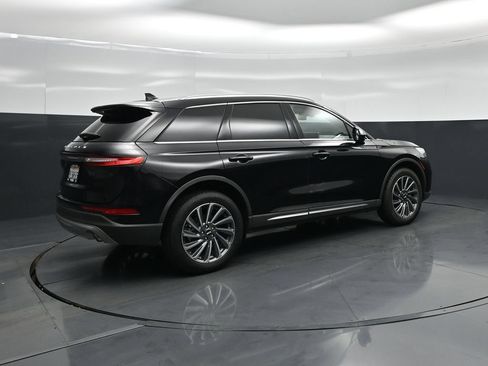 Used 2023 Lincoln Corsair Reserve w/ Equipment Group 201A FWD image 22
