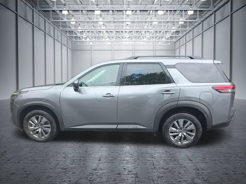 Certified 2025 Nissan Pathfinder SV AWD/4WD image 4