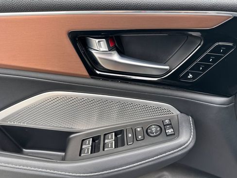 Certified 2022 Acura MDX SH-AWD w/ Technology Package image 12