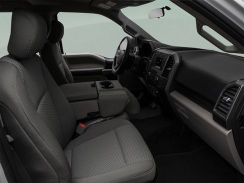 Used 2018 Ford F150 Platinum w/ Equipment Group 701A Luxury AWD/4WD image 25