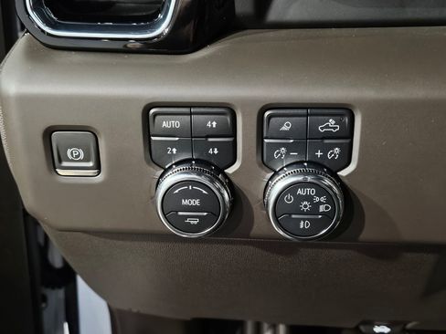 Used 2024 GMC Sierra 1500 Denali w/ Denali Reserve Package image 27