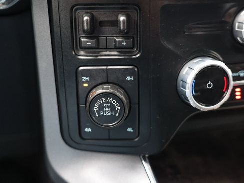 Certified 2023 Ford F150 Lariat w/ Equipment Group 502A High image 26