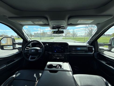 Used 2025 Ford F350 Lariat w/ Camper Package image 14