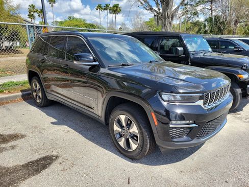 Used 2022 Jeep Grand Cherokee Limited 4xe image 6