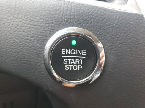 Used 2023 Ford Edge SEL image 31