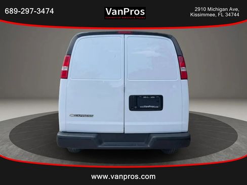 Used 2021 Chevrolet Express 2500 w/ Driver Convenience Package RWD image 4