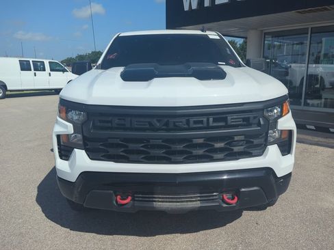 Used 2024 Chevrolet Silverado 1500 Custom Trail Boss w/ LPO, Dark Essentials Package AWD/4WD image 2