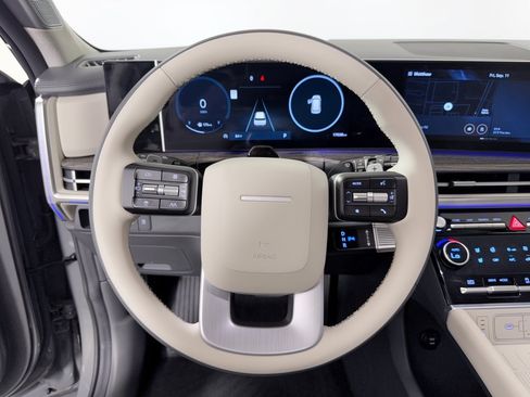 Used 2025 Hyundai Santa Fe Calligraphy FWD image 10
