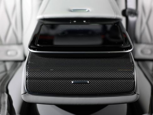 Used 2025 Mercedes-Benz S 63 AMG S image 37