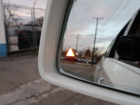 Used 2013 Mercedes-Benz GL 450 4MATIC 4dr GL 450 image 24