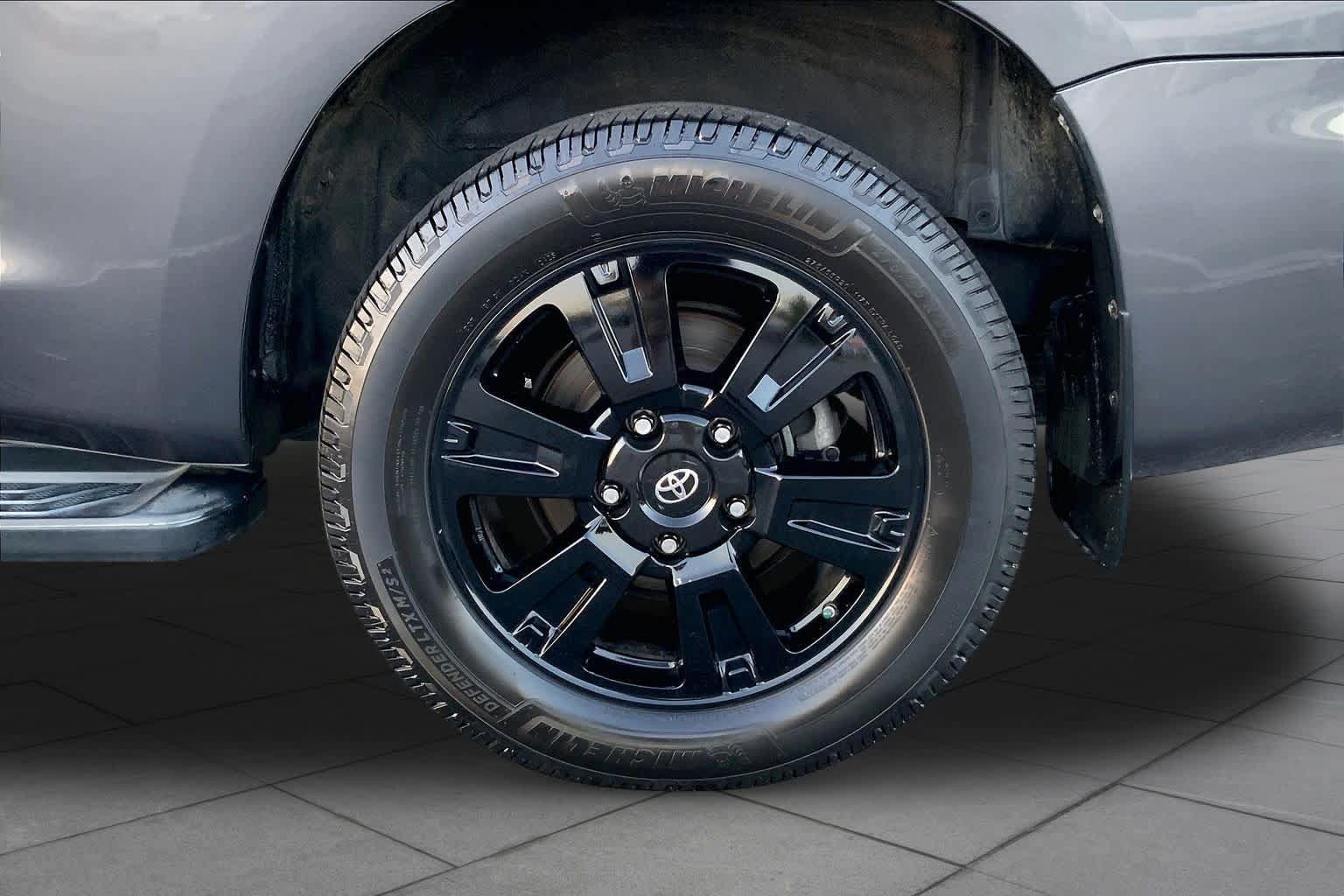 Used 2019 Toyota Sequoia TRD Sport w/ TRD Sport Premium Package AWD/4WD image 10