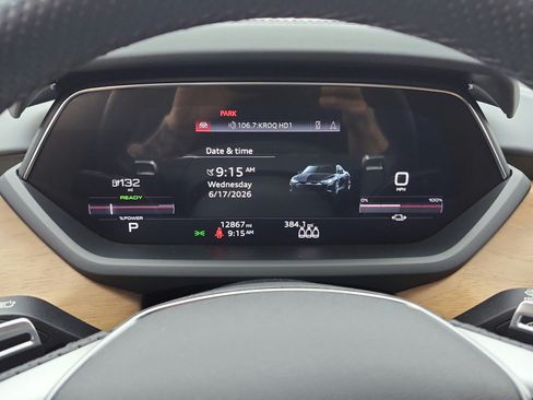 Used 2023 Audi e-tron GT Premium Plus AWD/4WD image 9