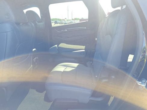 Used 2023 Buick Enclave Essence AWD/4WD image 21