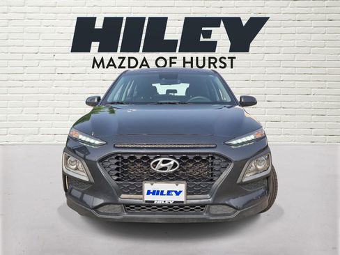 Used 2019 Hyundai Kona SE FWD image 2