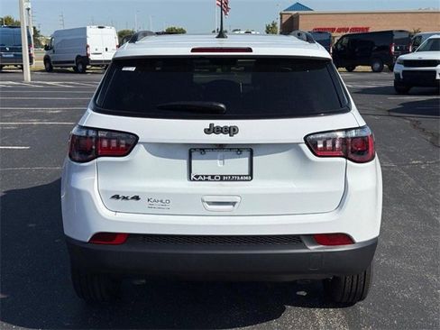 New 2025 Jeep Compass Latitude w/ Sun & Sound Group image 4