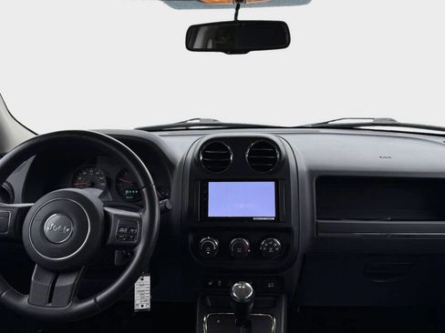 Used 2012 Jeep Patriot Latitude w/ Sun/Sound Group image 18