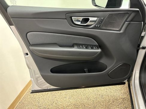 Certified 2022 Volvo XC60 B6 R-Design w/ Advanced Package image 11