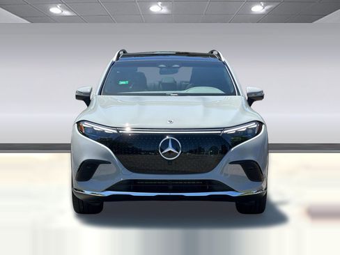 New 2026 Mercedes-Benz EQS 400 4MATIC SUV image 4